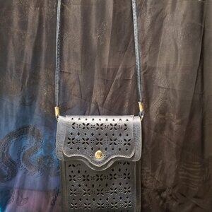 Crossbody strapped wallet, Leather with felp lining.